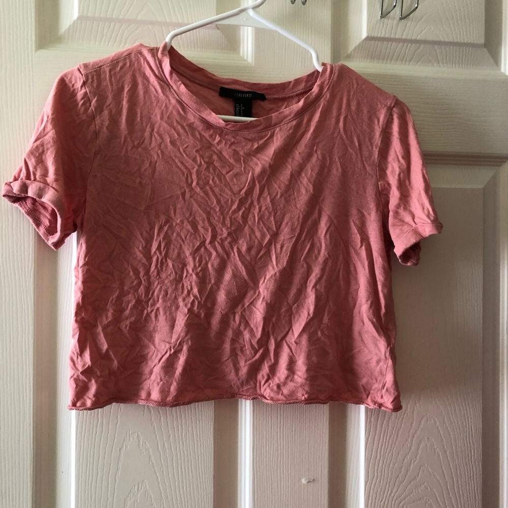 pink cropped t shirt